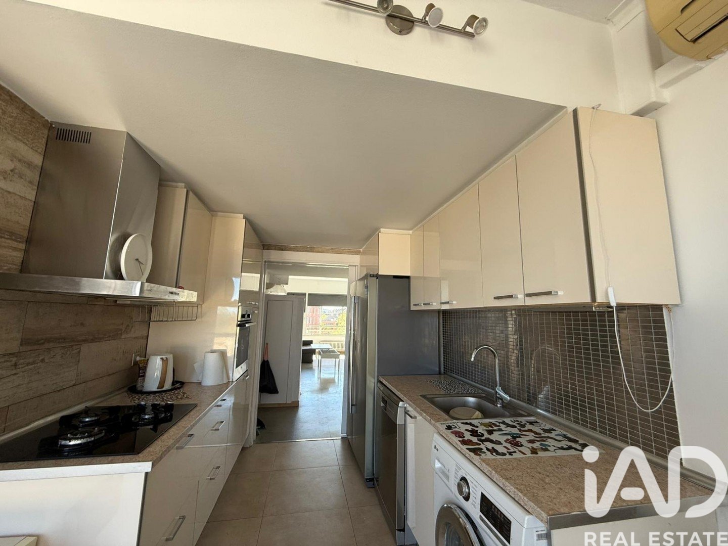 Apartment in Barcelona, Spain 1 bedroom, 76 sq.m. No. 196526