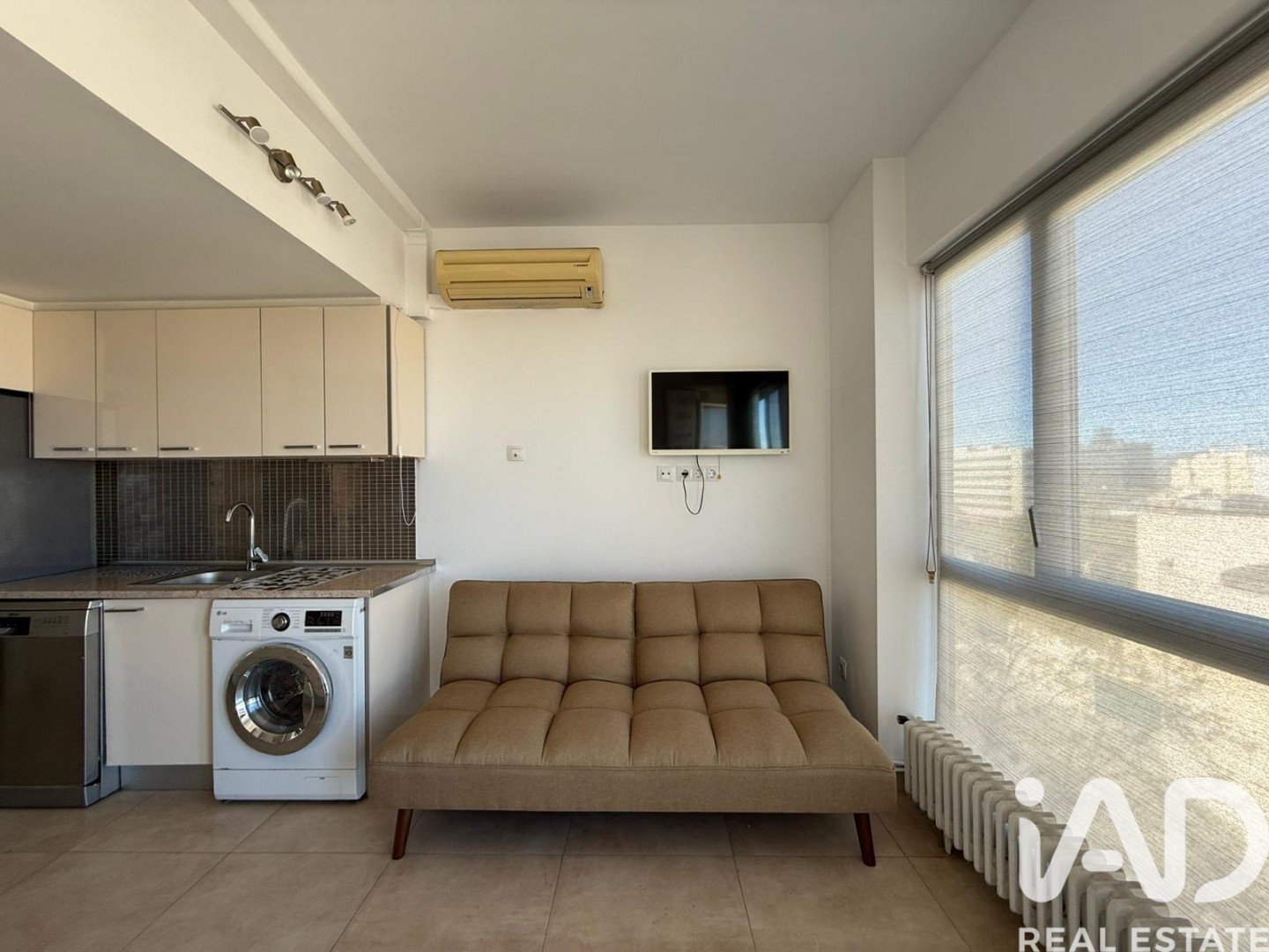 Apartment in Barcelona, Spain 1 bedroom, 76 sq.m. No. 196526