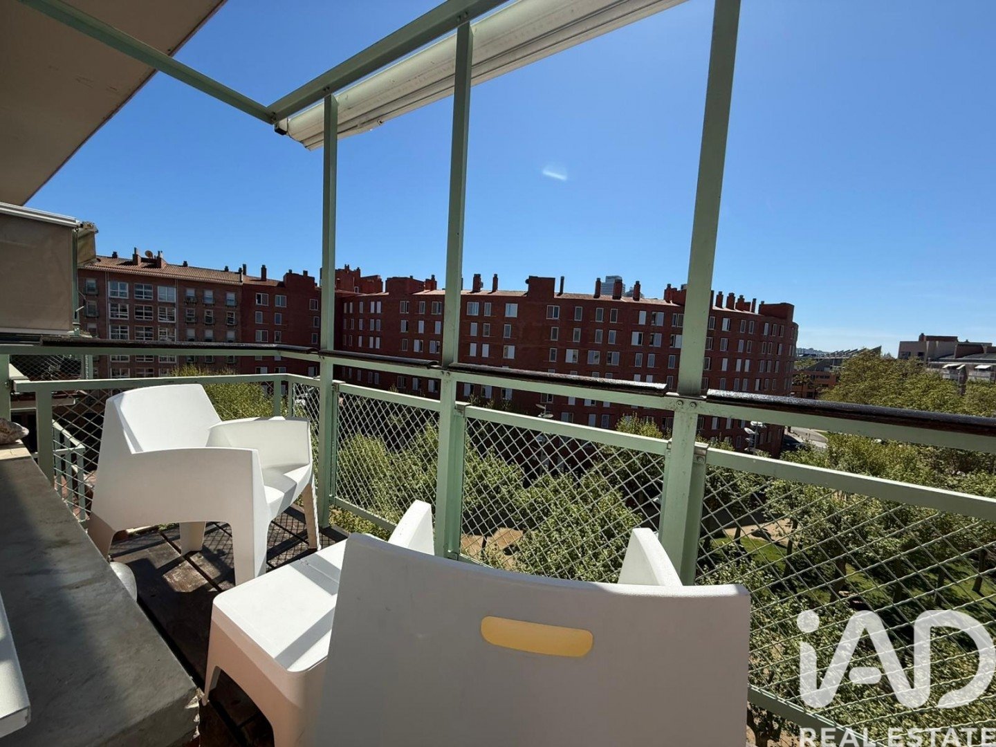 Apartment in Barcelona, Spain 1 bedroom, 76 sq.m. No. 196526