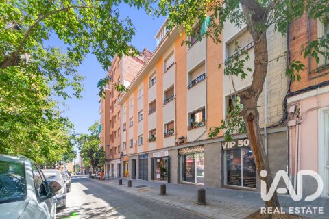 Apartment in Barcelona, Spain 3 bedrooms, 55 sq.m. No. 187533