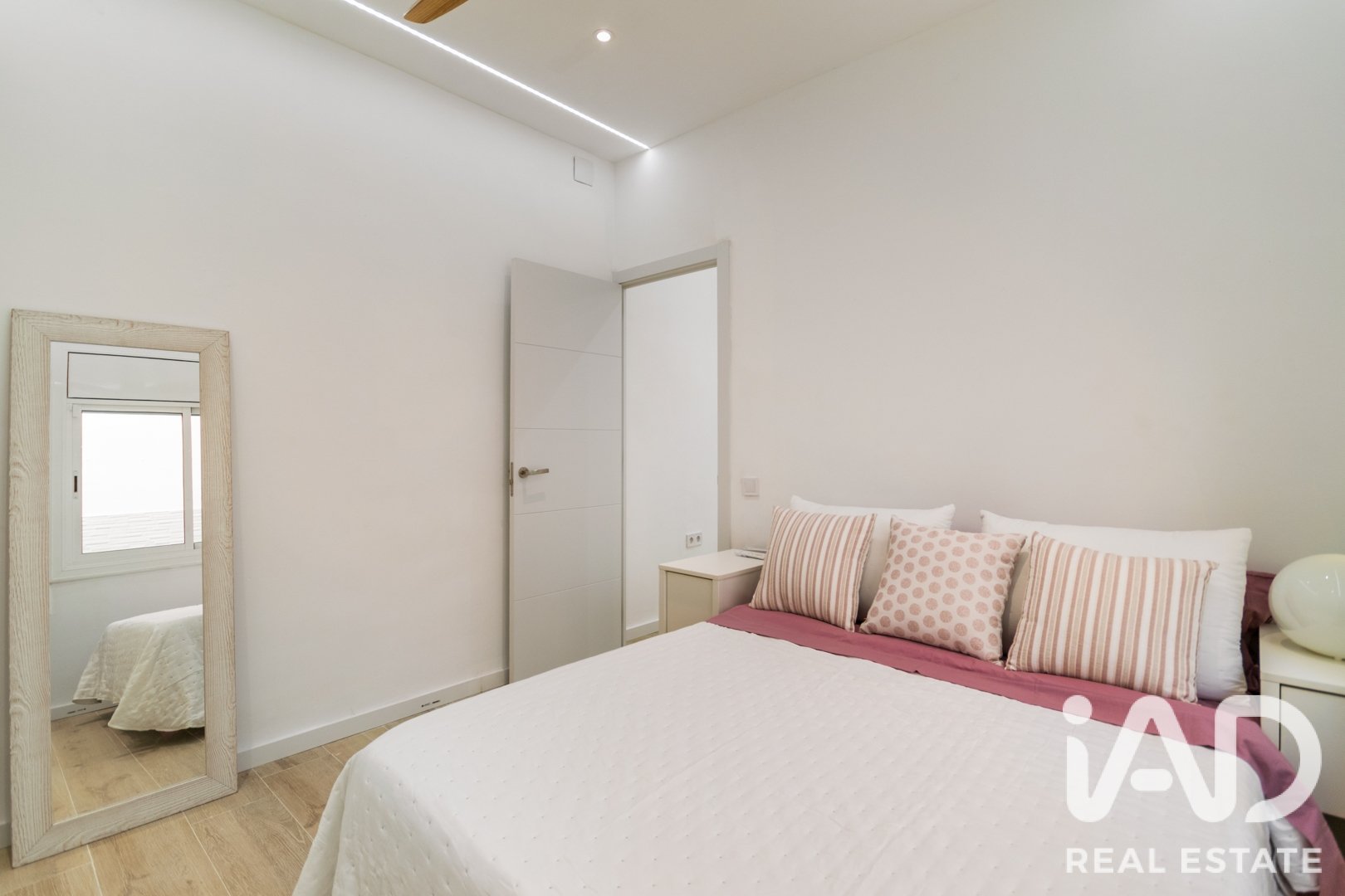 Dzīvoklis Barcelona, Spānijā 3 istabas, 55 m2 Nr. 187533