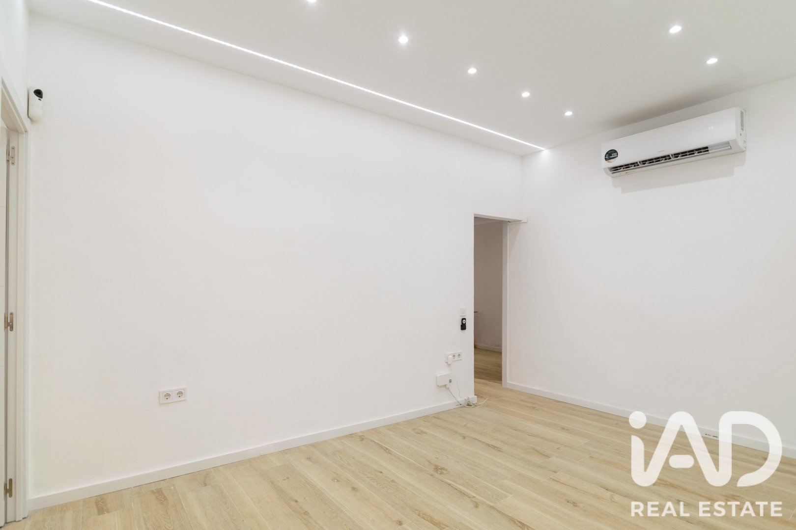 Dzīvoklis Barcelona, Spānijā 3 istabas, 55 m2 Nr. 187533