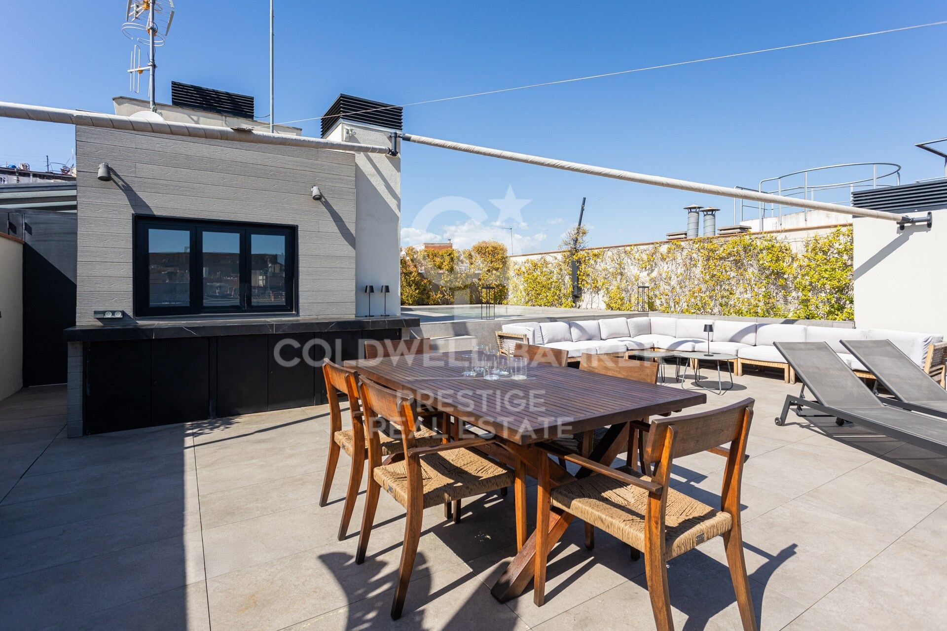 Takvåning i Barcelona, Spanien 2 sovrum, 128 kvm. Nr. 179023