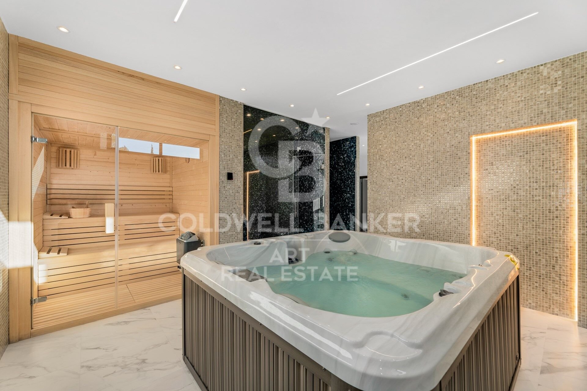 Villa in Estepona, Malaga, Spain 6 bedrooms, 1038 sq.m. No. 179022