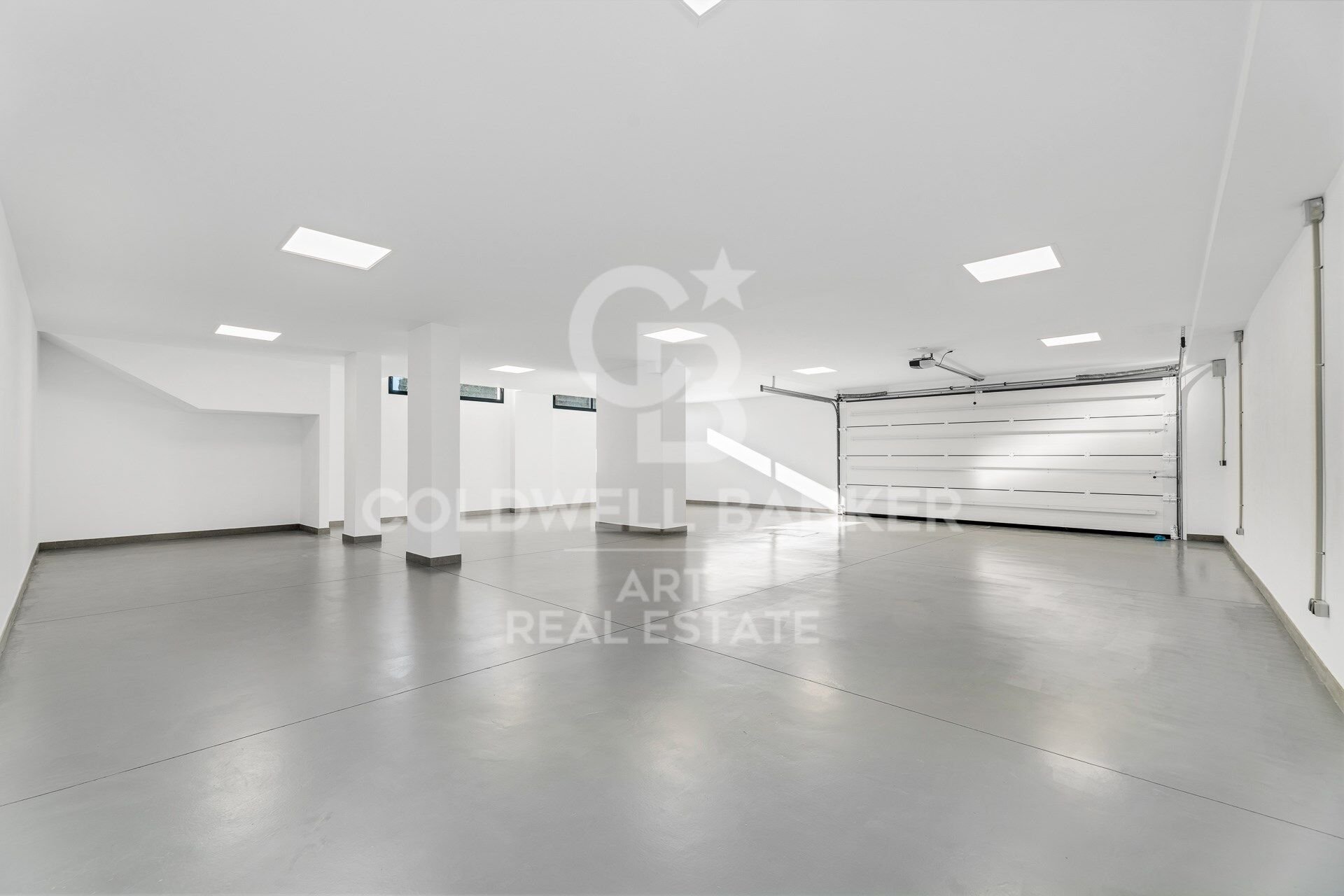 Villa in Estepona, Malaga, Spain 6 bedrooms, 1038 sq.m. No. 179022