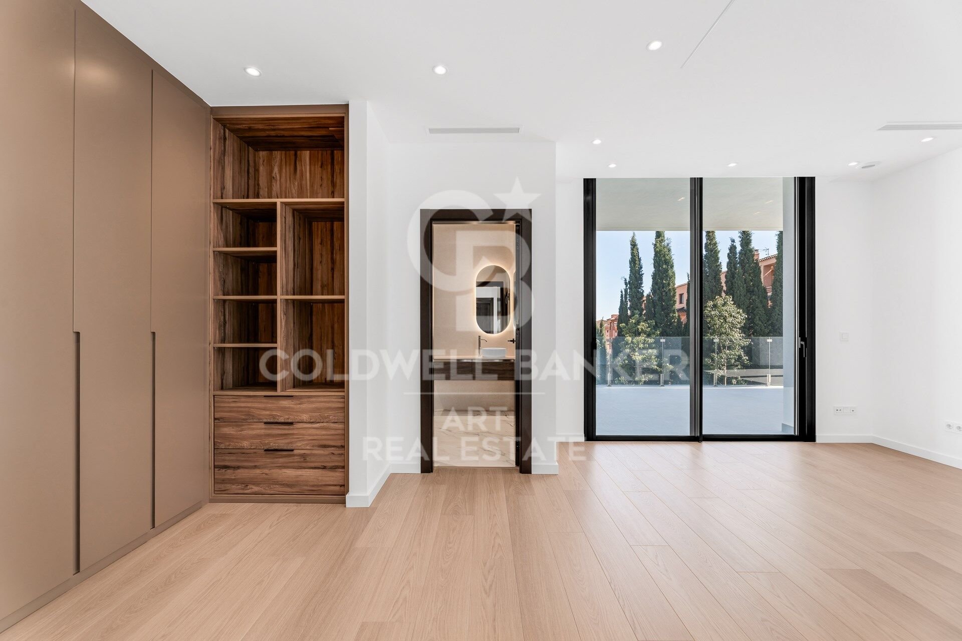 Villa in Estepona, Malaga, Spain 6 bedrooms, 1038 sq.m. No. 179022