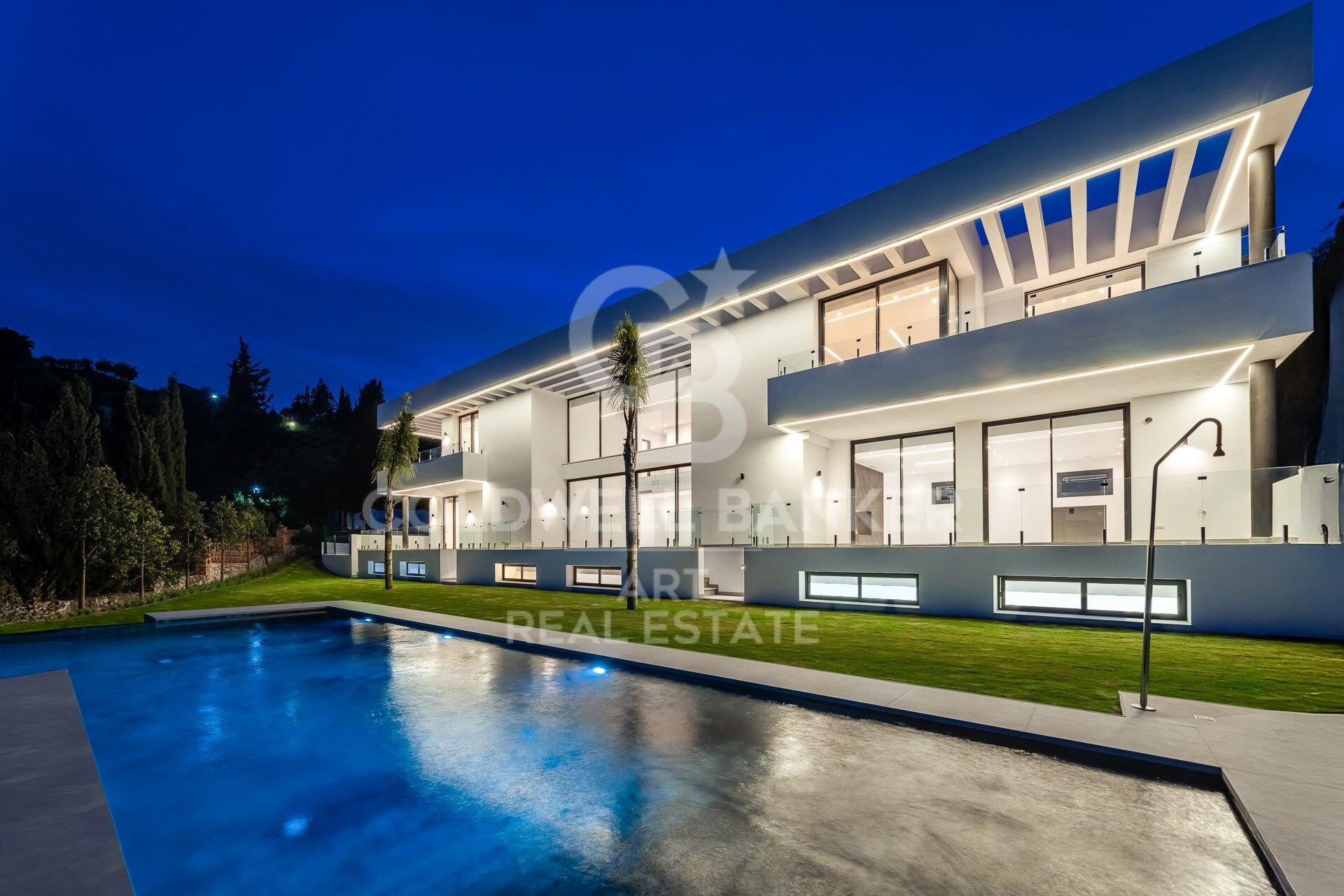 Villa in Estepona, Malaga, Spain 6 bedrooms, 1038 sq.m. No. 179022