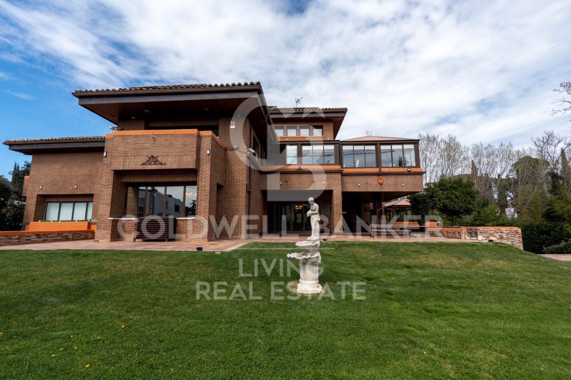 House in Madrid, Spanien 9 Schlafzimmer, 885 m2 Nr. 179020