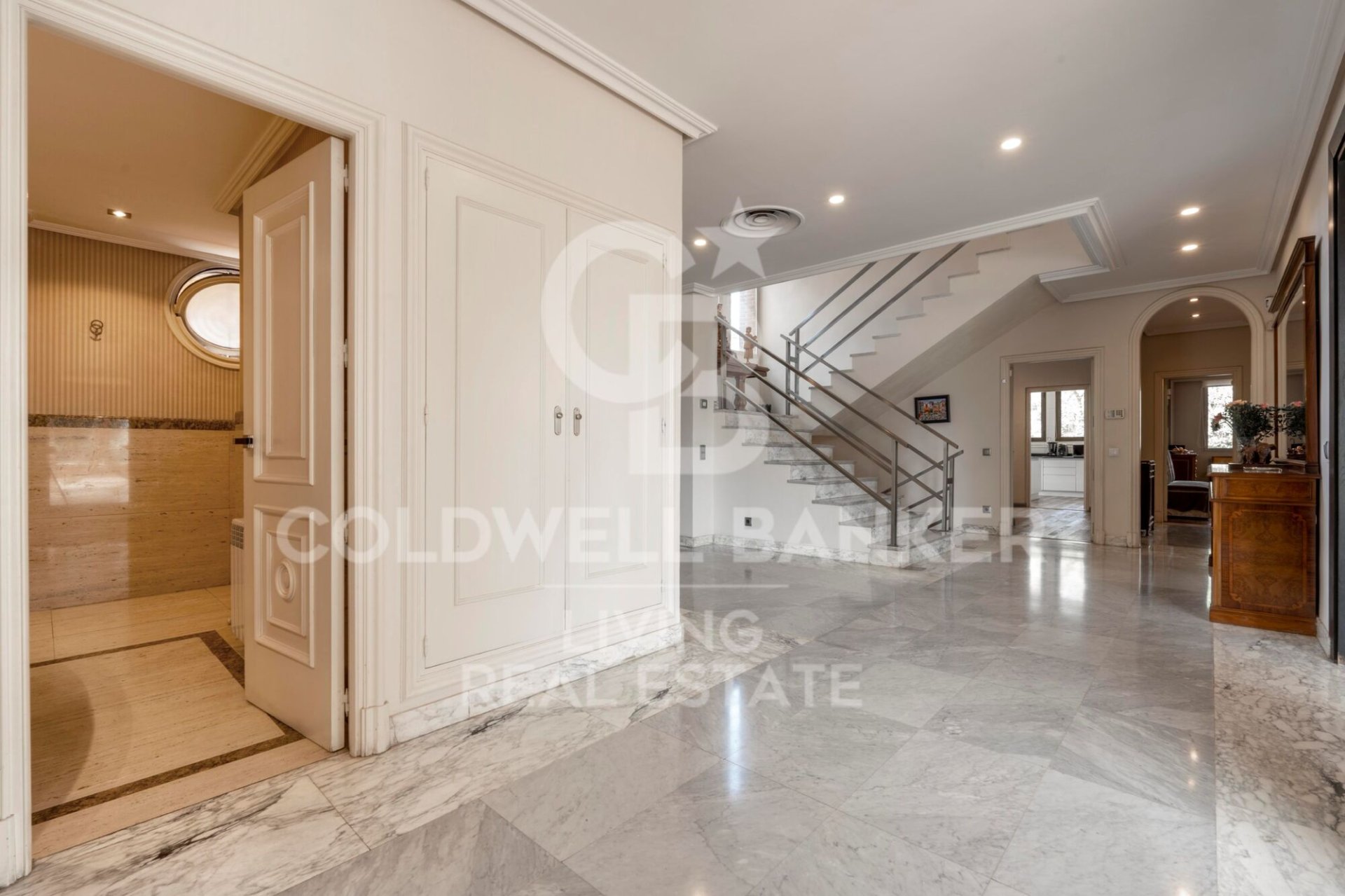 House in Madrid, Spanien 9 Schlafzimmer, 885 m2 Nr. 179020