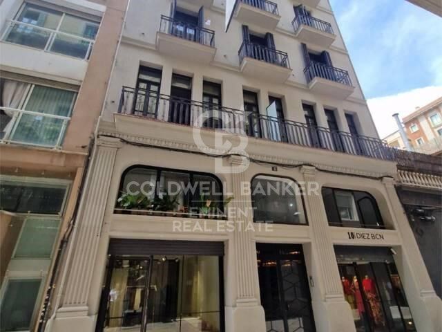 Apartment à Barcelona, Espagne 3 chambres, 135 m2 No. 179024