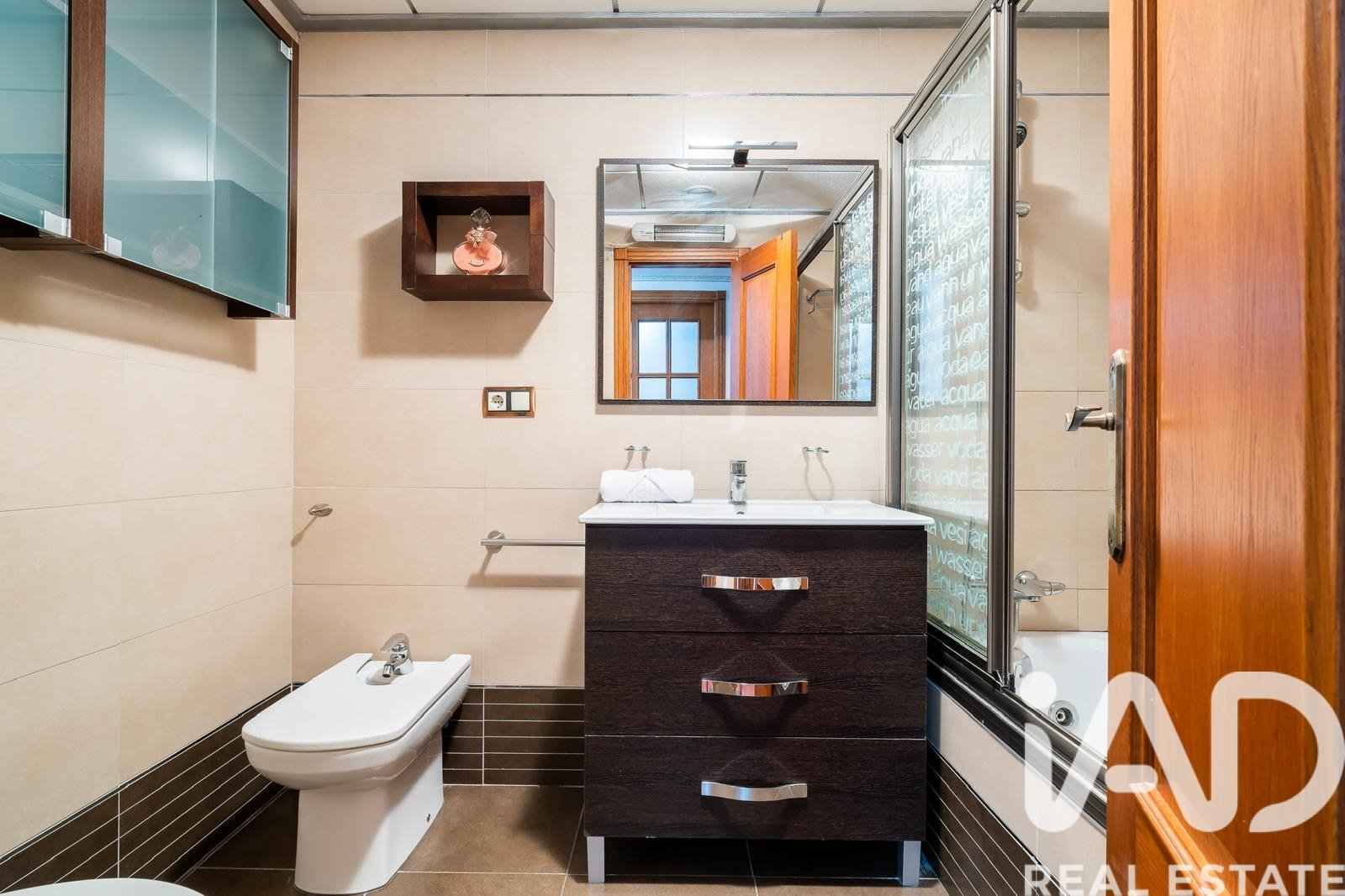 Apartment in Torrevieja, Alicante, Spain 3 bedrooms, 125 sq.m. No. 152443