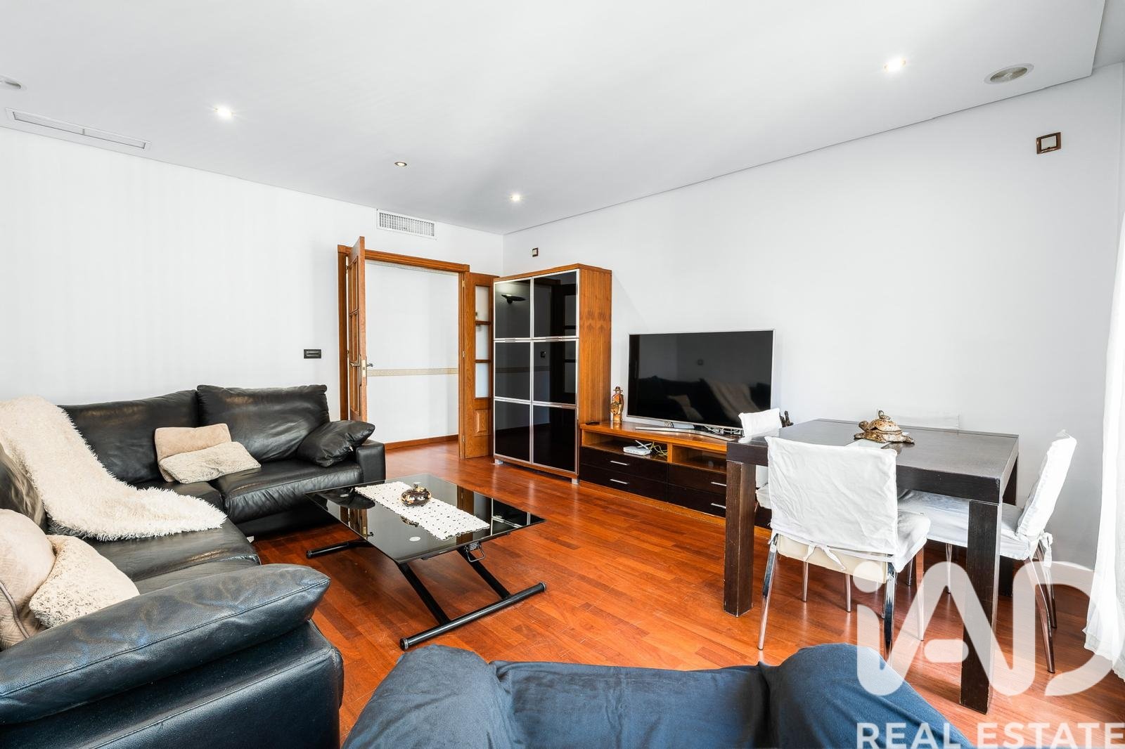Apartment in Torrevieja, Alicante, Spain 3 bedrooms, 125 sq.m. No. 152443