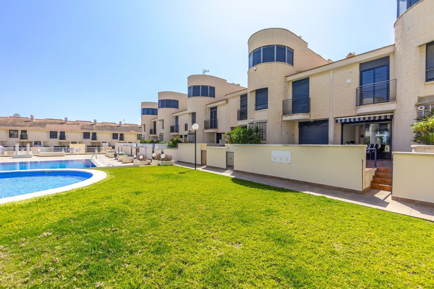 Duplex in Cabo Roig, Alicante, Spain 3 bedrooms, 139 sq.m. No. 180995