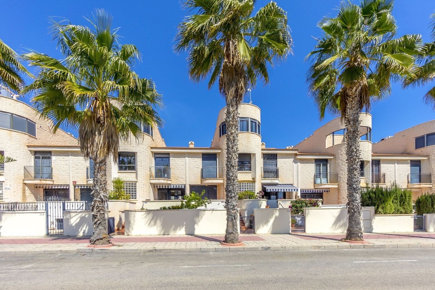 Duplex in Cabo Roig, Alicante, Spain 3 bedrooms, 139 sq.m. No. 180995