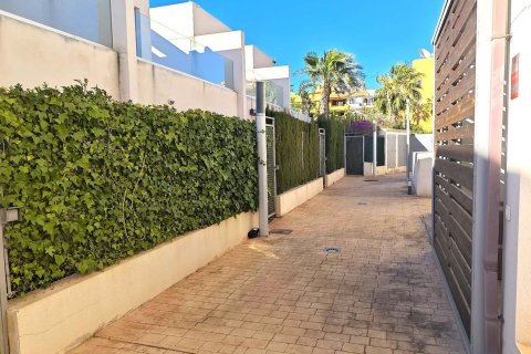 Duplex in Cabo Roig, Alicante, Spain 3 bedrooms, 143 sq.m. No. 180994