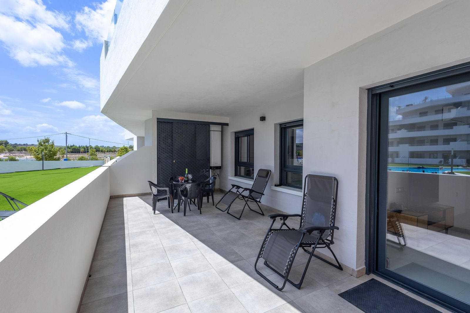 Apartamento en San Miguel de Salinas, Alicante, España 75 m2 No. 182516