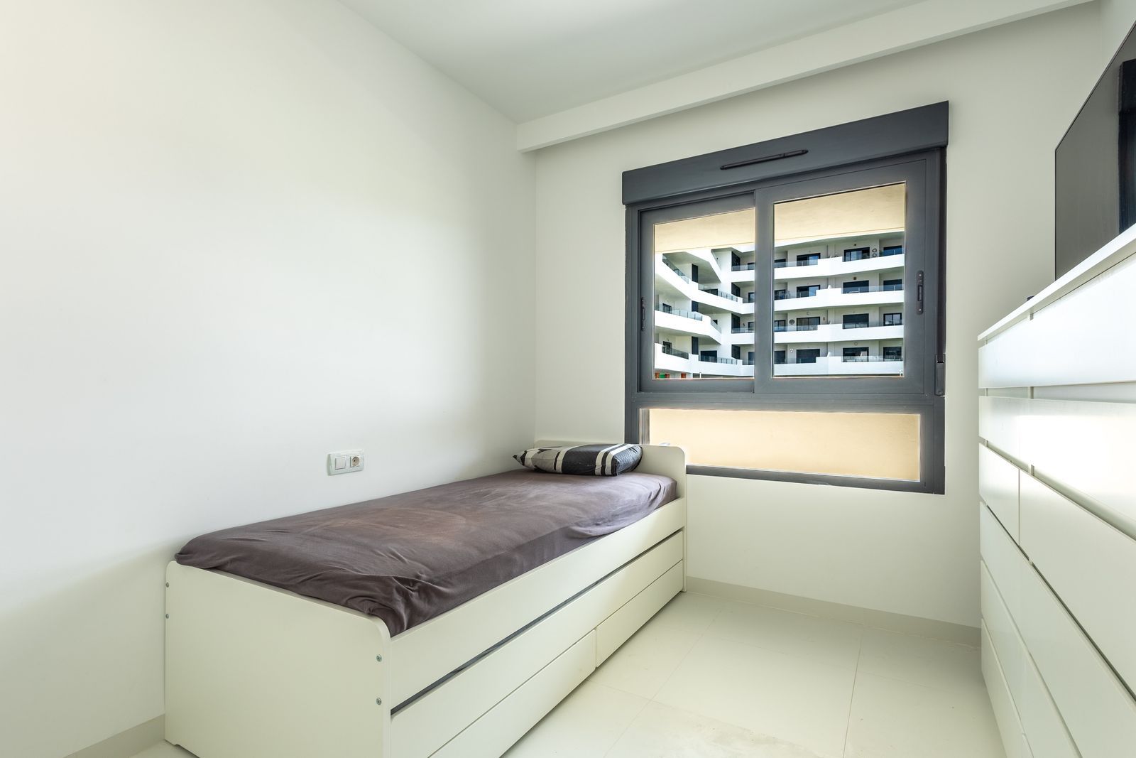 Apartamento en San Miguel de Salinas, Alicante, España 75 m2 No. 182516