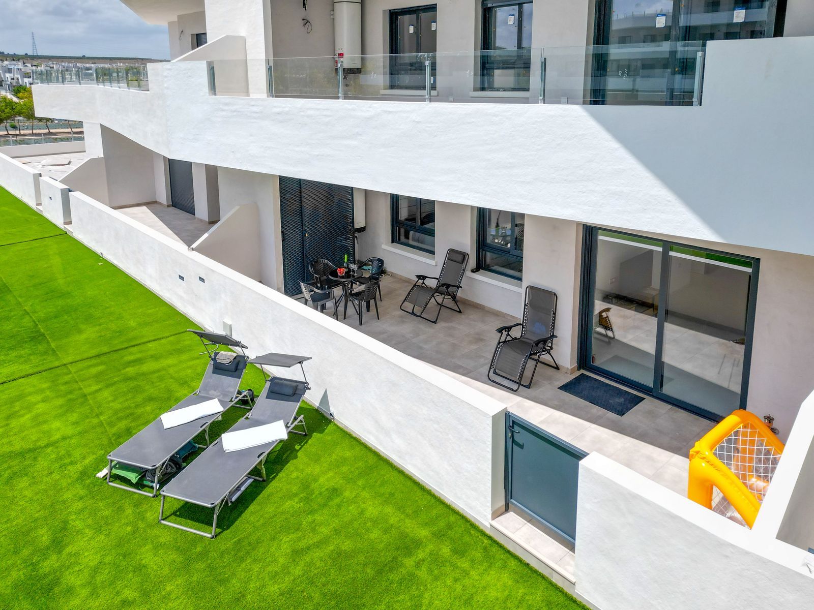 Apartamento en San Miguel de Salinas, Alicante, España 75 m2 No. 182516