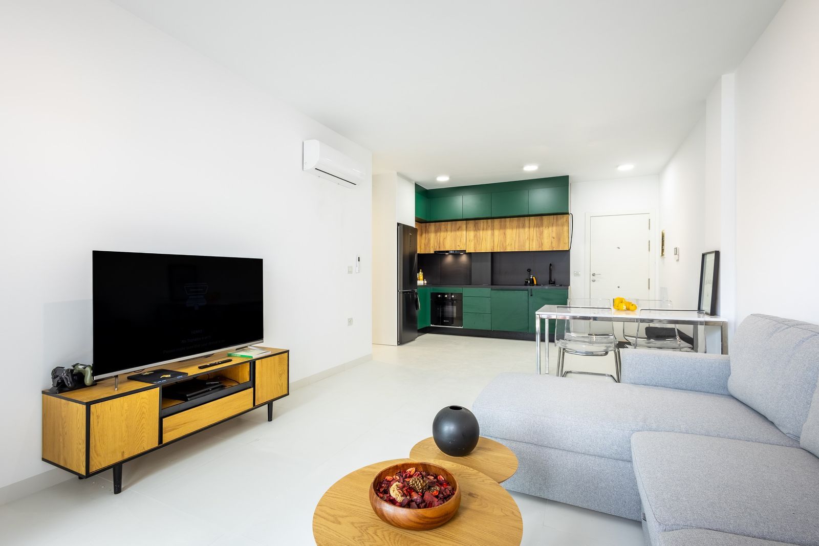 Apartamento en San Miguel de Salinas, Alicante, España 75 m2 No. 182516