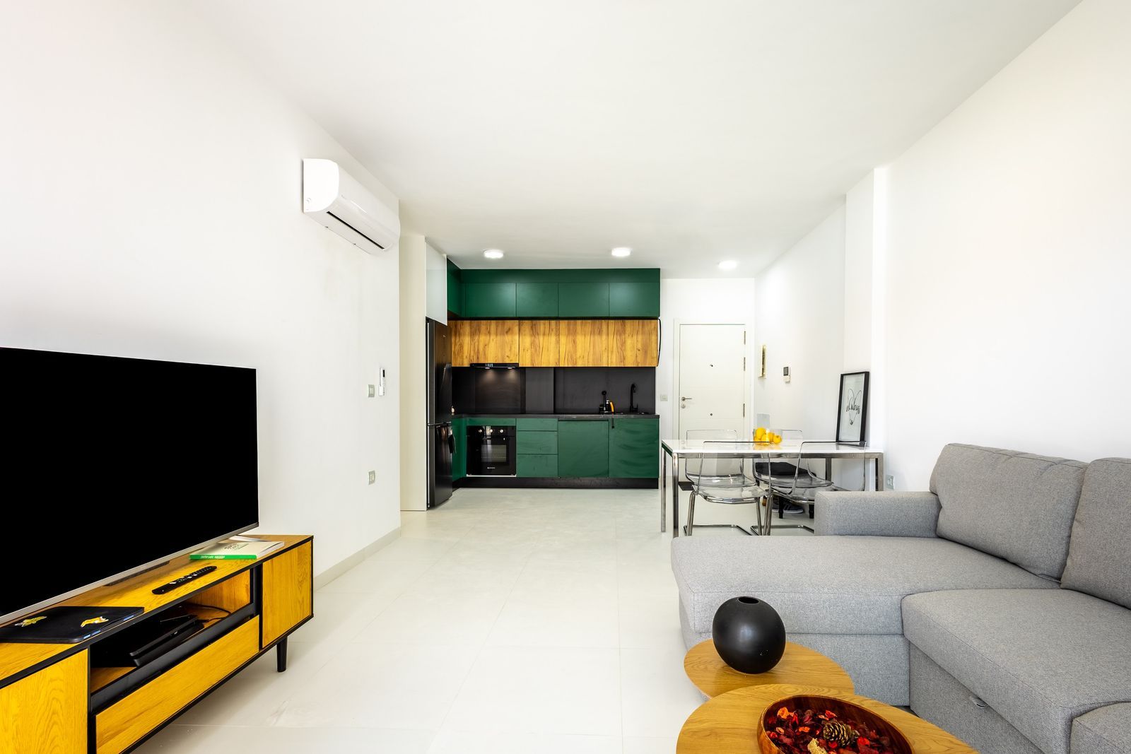 Apartamento en San Miguel de Salinas, Alicante, España 75 m2 No. 182516