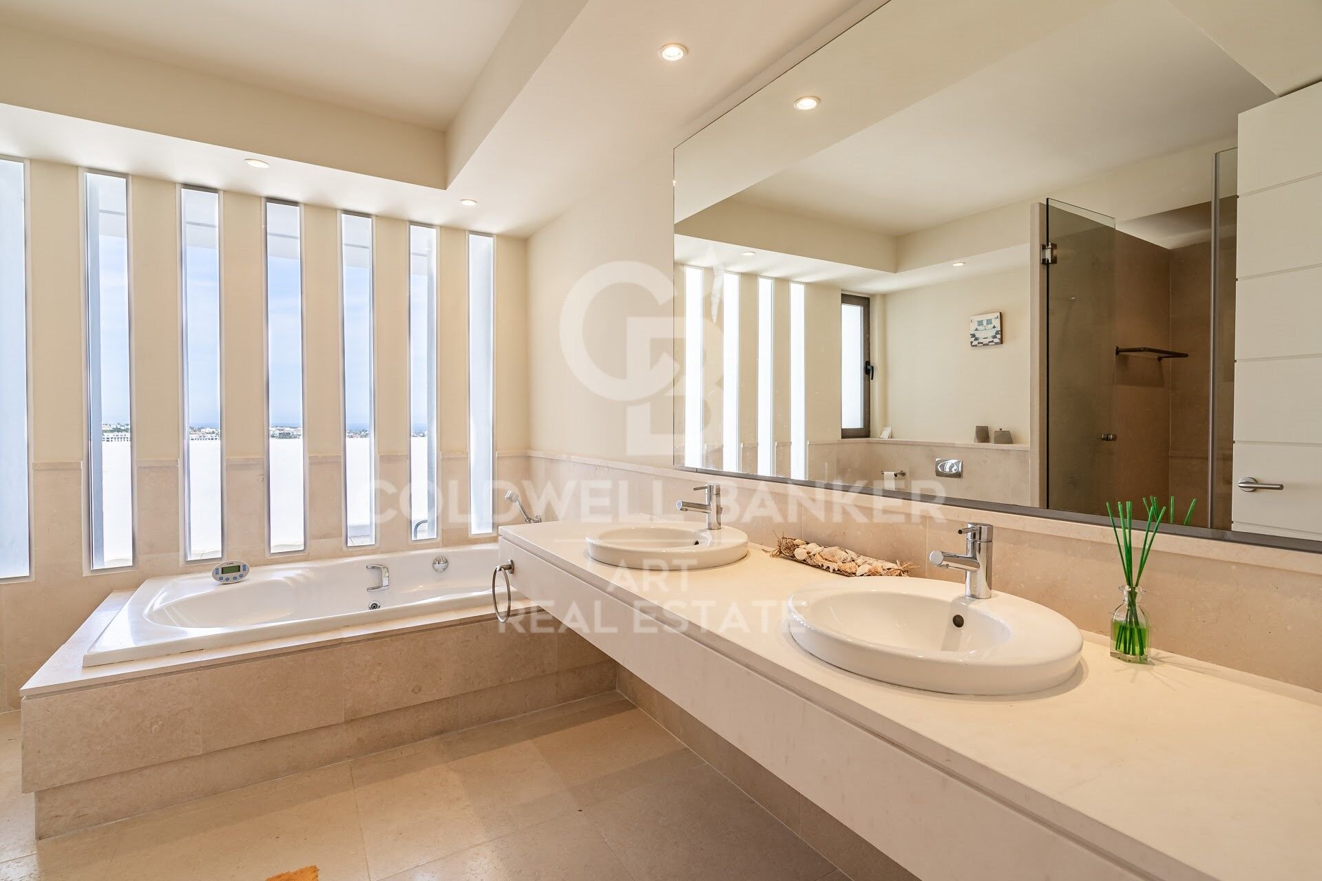 Penthouse in Benahavis, Malaga, Spain 3 bedrooms, 221 sq.m. No. 157352