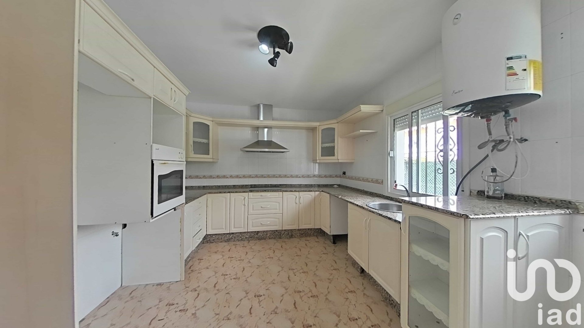 Māja Chiclana de la Frontera, Cadiz, Spānijā 3 istabas, 131 m2 Nr. 192246