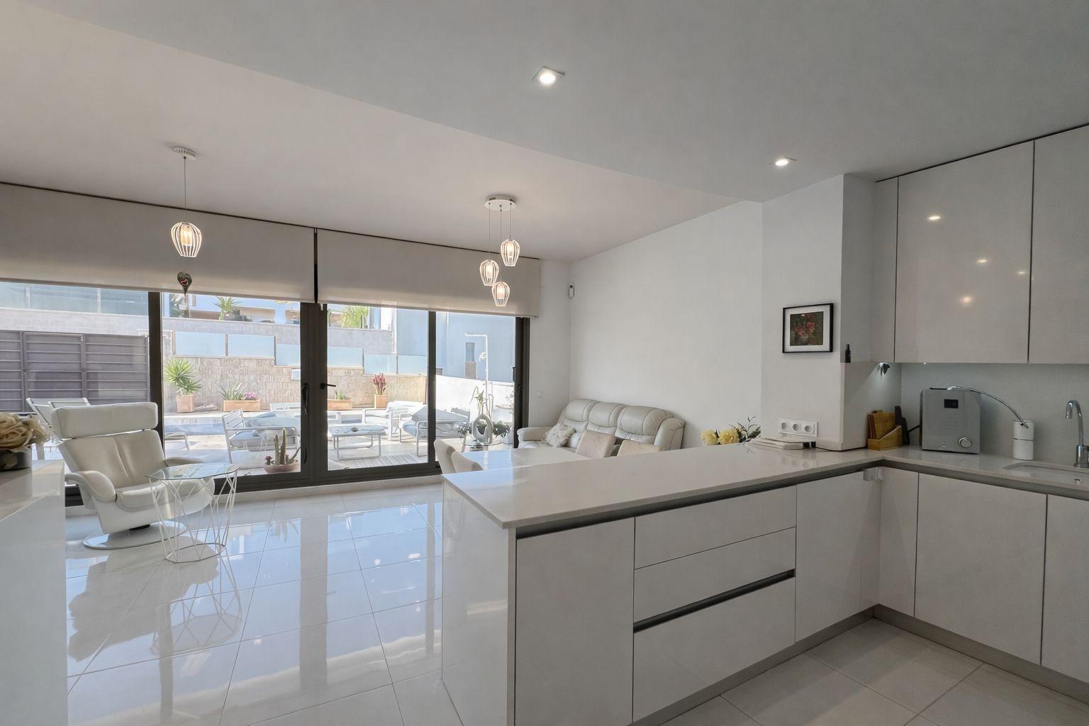 Villa a Alicante, Spagna 4 camere da letto, 158 mq. N° 183131