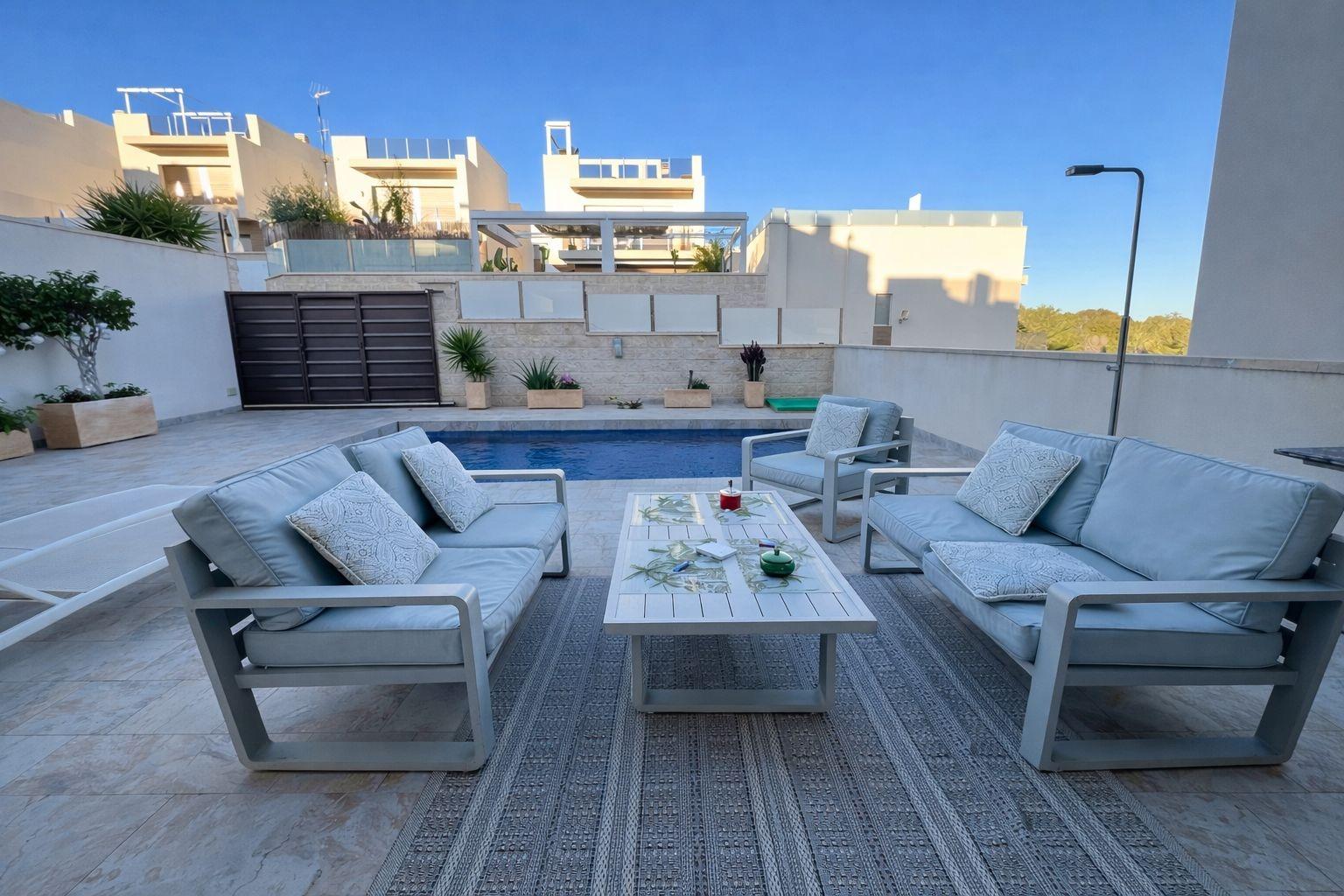 Villa a Alicante, Spagna 4 camere da letto, 158 mq. N° 183131