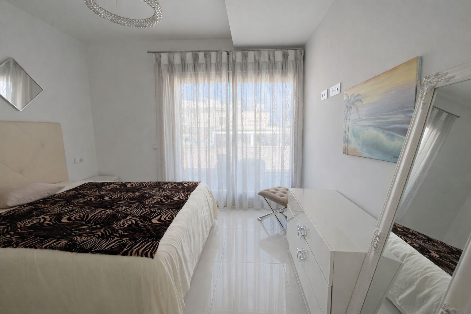 Villa a Alicante, Spagna 4 camere da letto, 158 mq. N° 183131