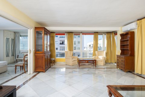 Apartment in Marbella, Malaga, Spain 4 bedrooms, 144 sq.m. No. 108128