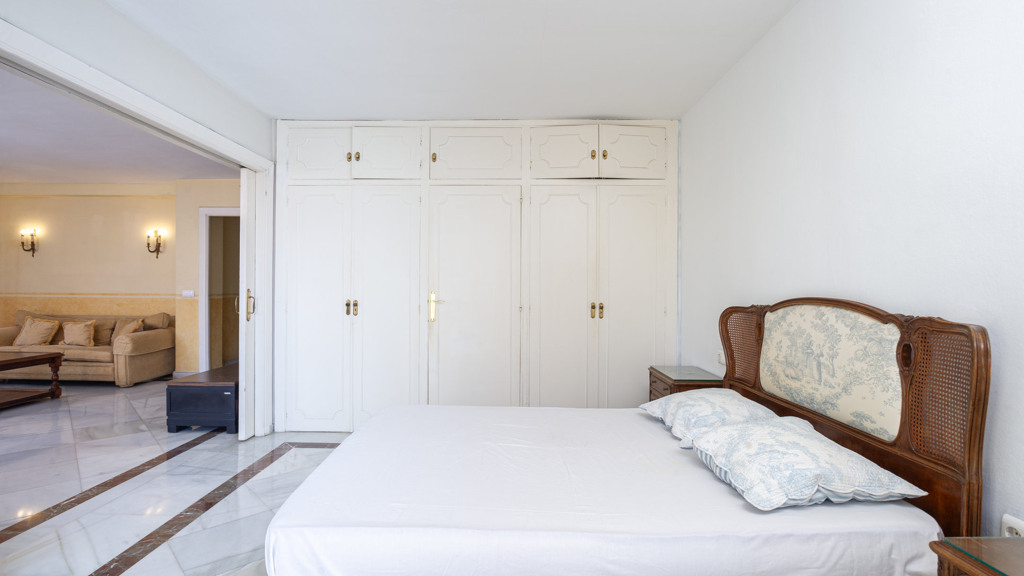 Apartment à Marbella, Malaga, Espagne 4 chambres, 144 m2 No. 108128