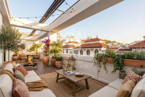 Attico a Barcelona, Spagna 3 camere da letto, 135 mq. N° 178657