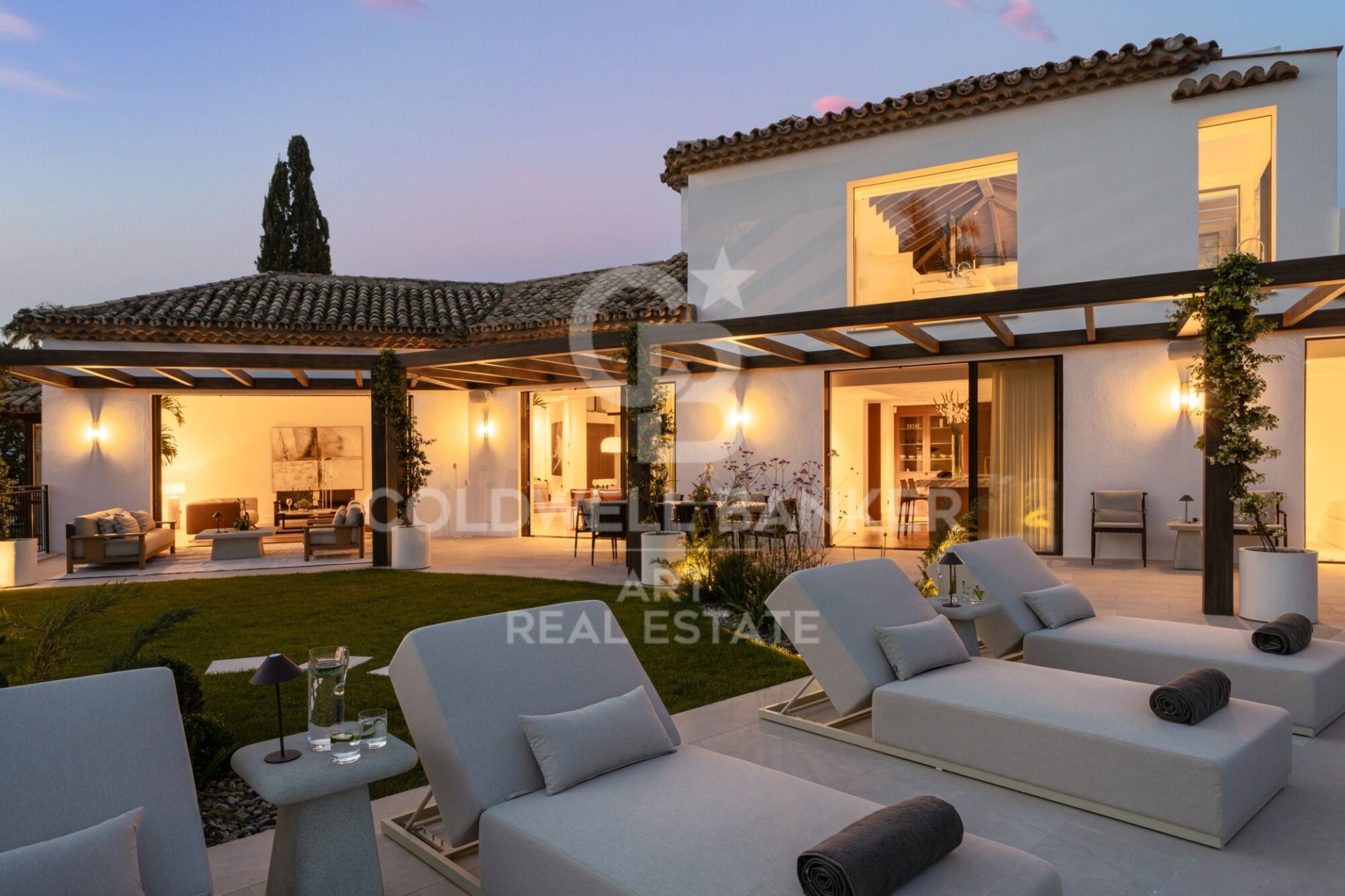 Villa a Benahavis, Malaga, Spagna 6 camere da letto, 644 mq. N° 178660