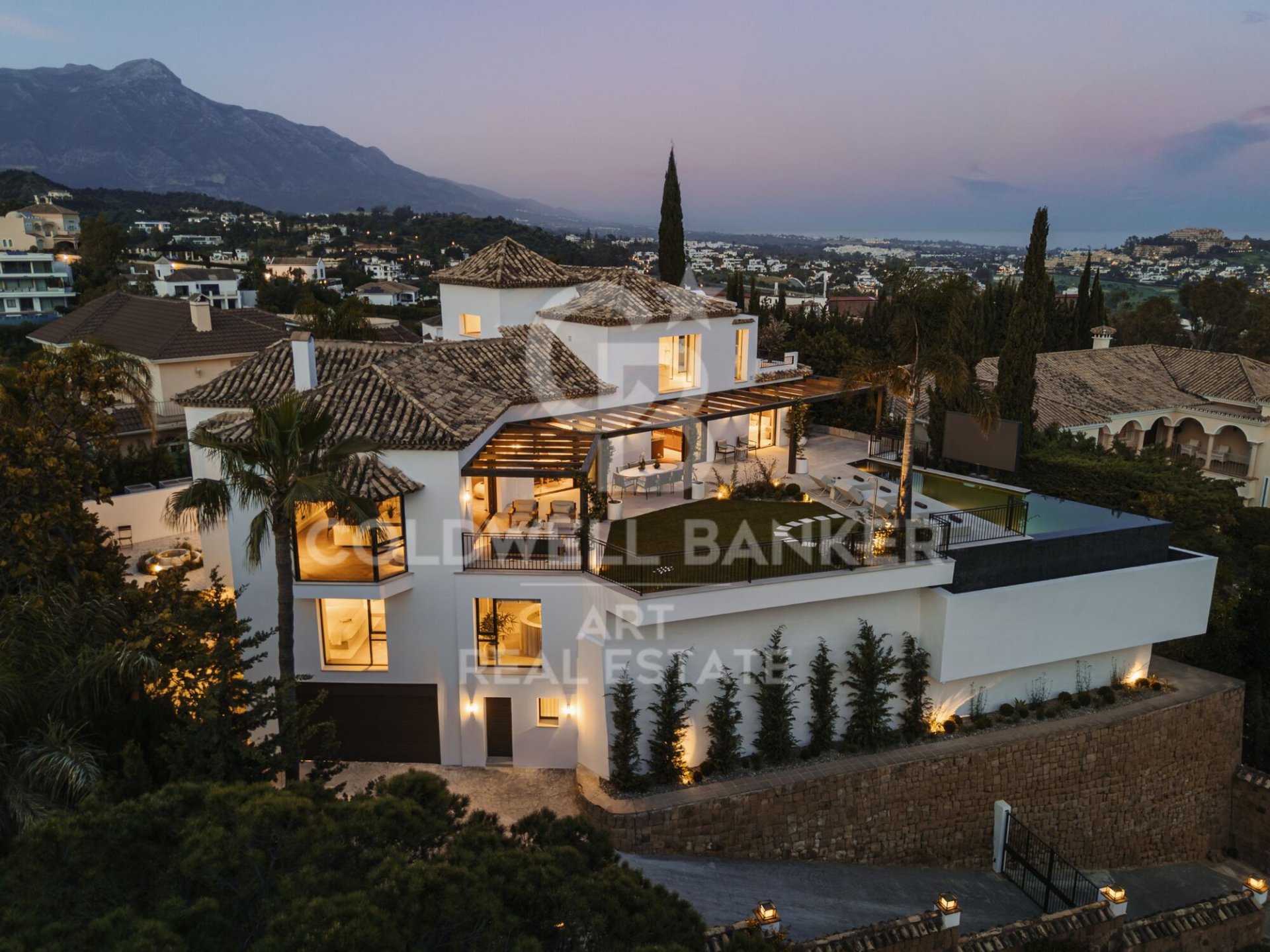 Villa a Benahavis, Malaga, Spagna 6 camere da letto, 644 mq. N° 178660