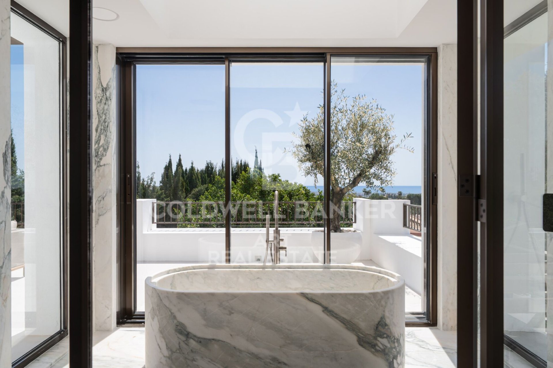 Villa a Benahavis, Malaga, Spagna 6 camere da letto, 644 mq. N° 178660
