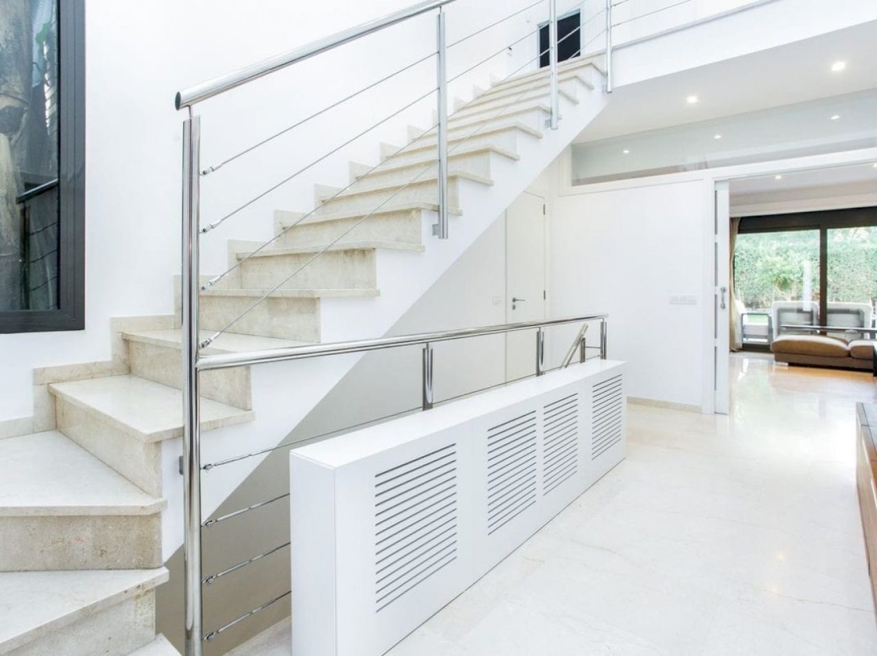 House à Gava, Barcelona, Espagne 6 chambres, 400 m2 No. 140719