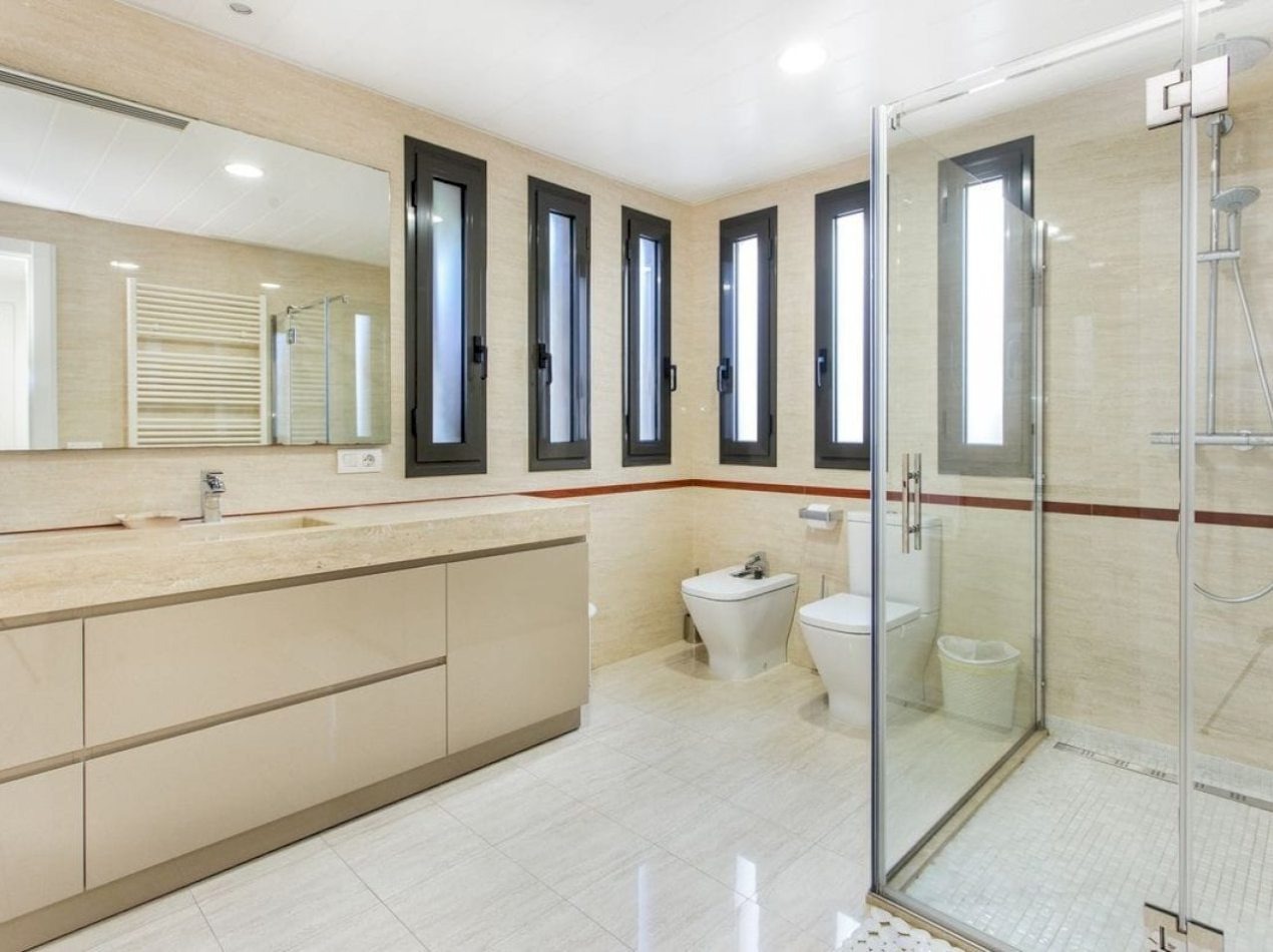 House à Gava, Barcelona, Espagne 6 chambres, 400 m2 No. 140719