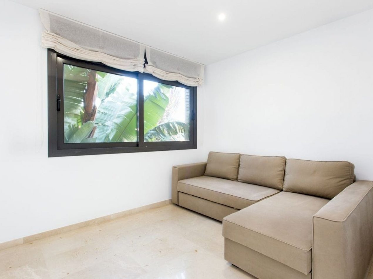 House à Gava, Barcelona, Espagne 6 chambres, 400 m2 No. 140719