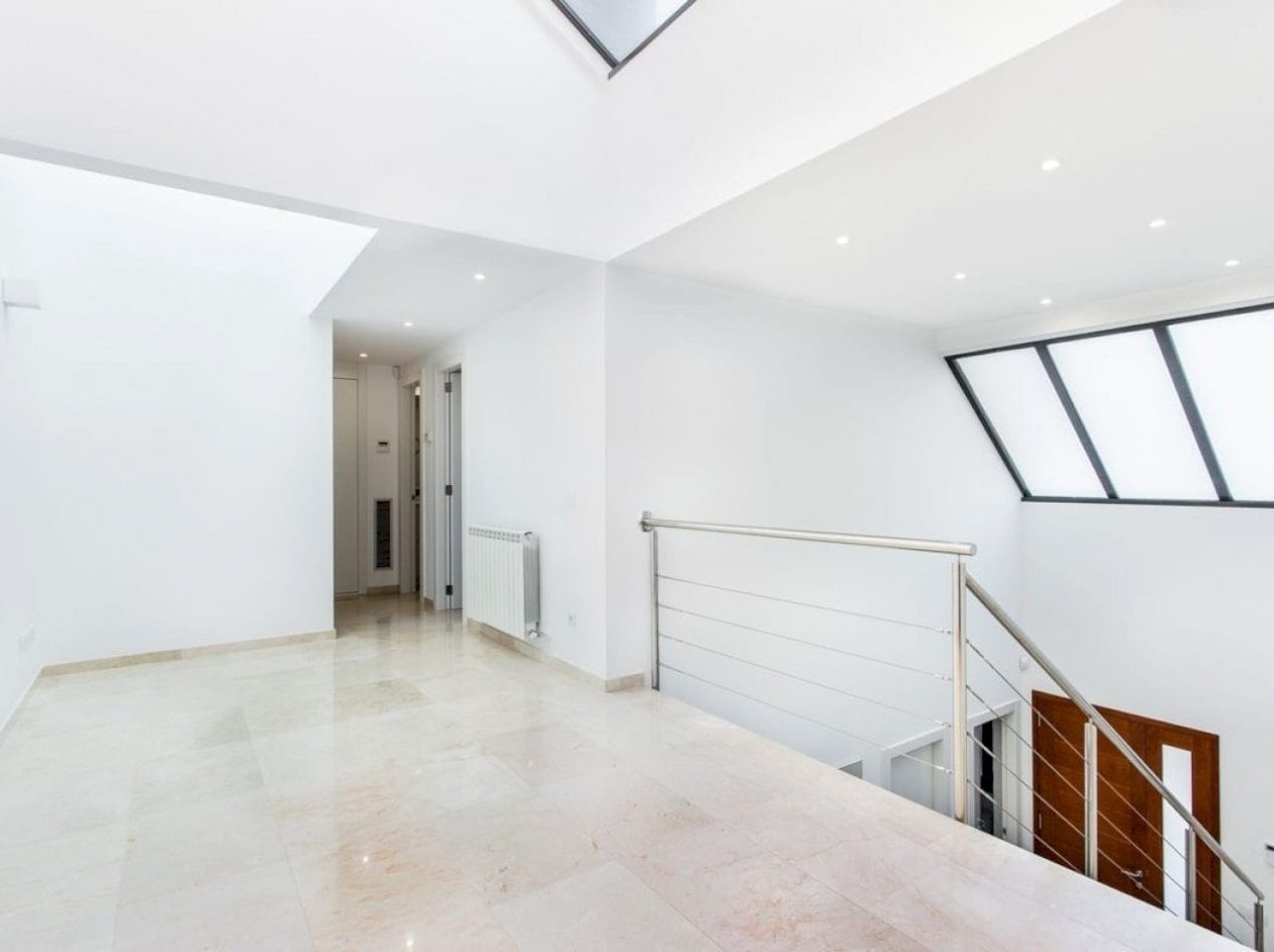 House à Gava, Barcelona, Espagne 6 chambres, 400 m2 No. 140719