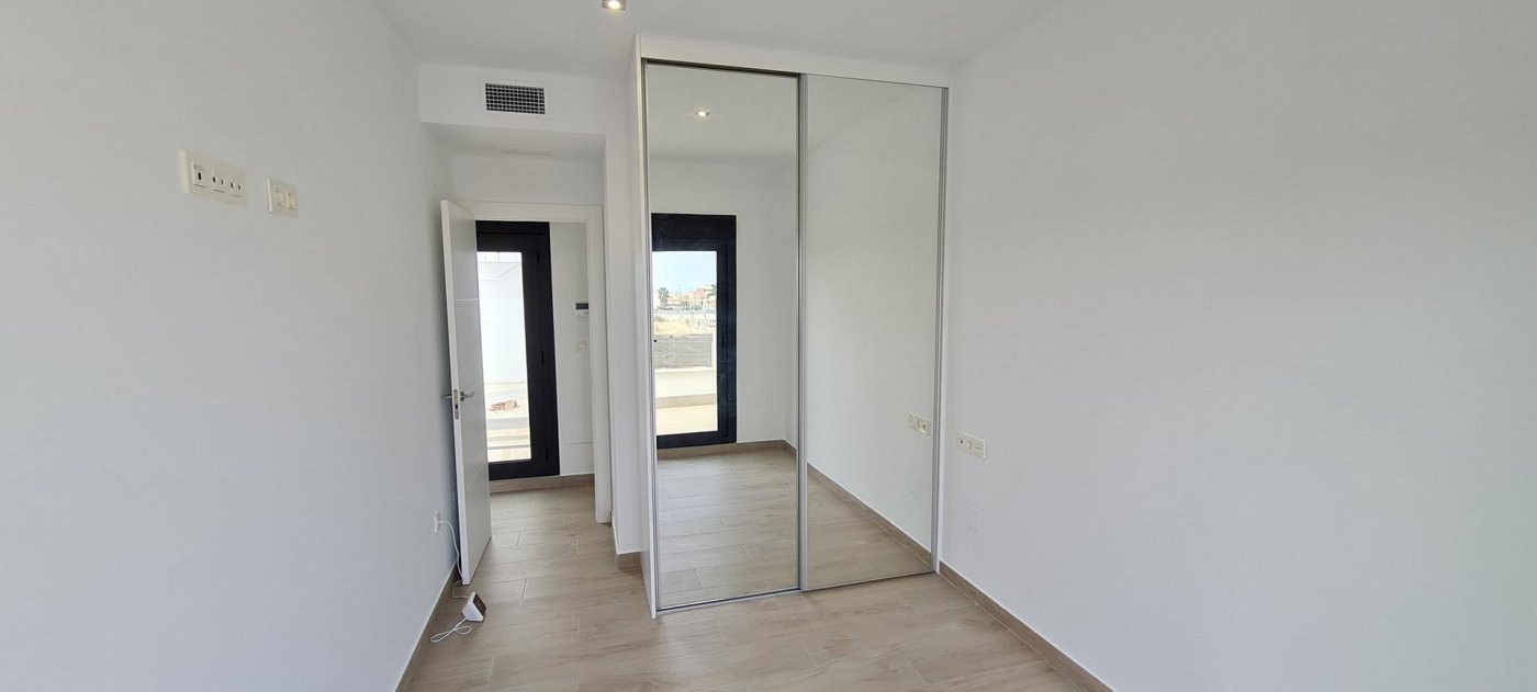 Villa in Alicante, Spanien 3 Schlafzimmer, 97 m2 Nr. 75879