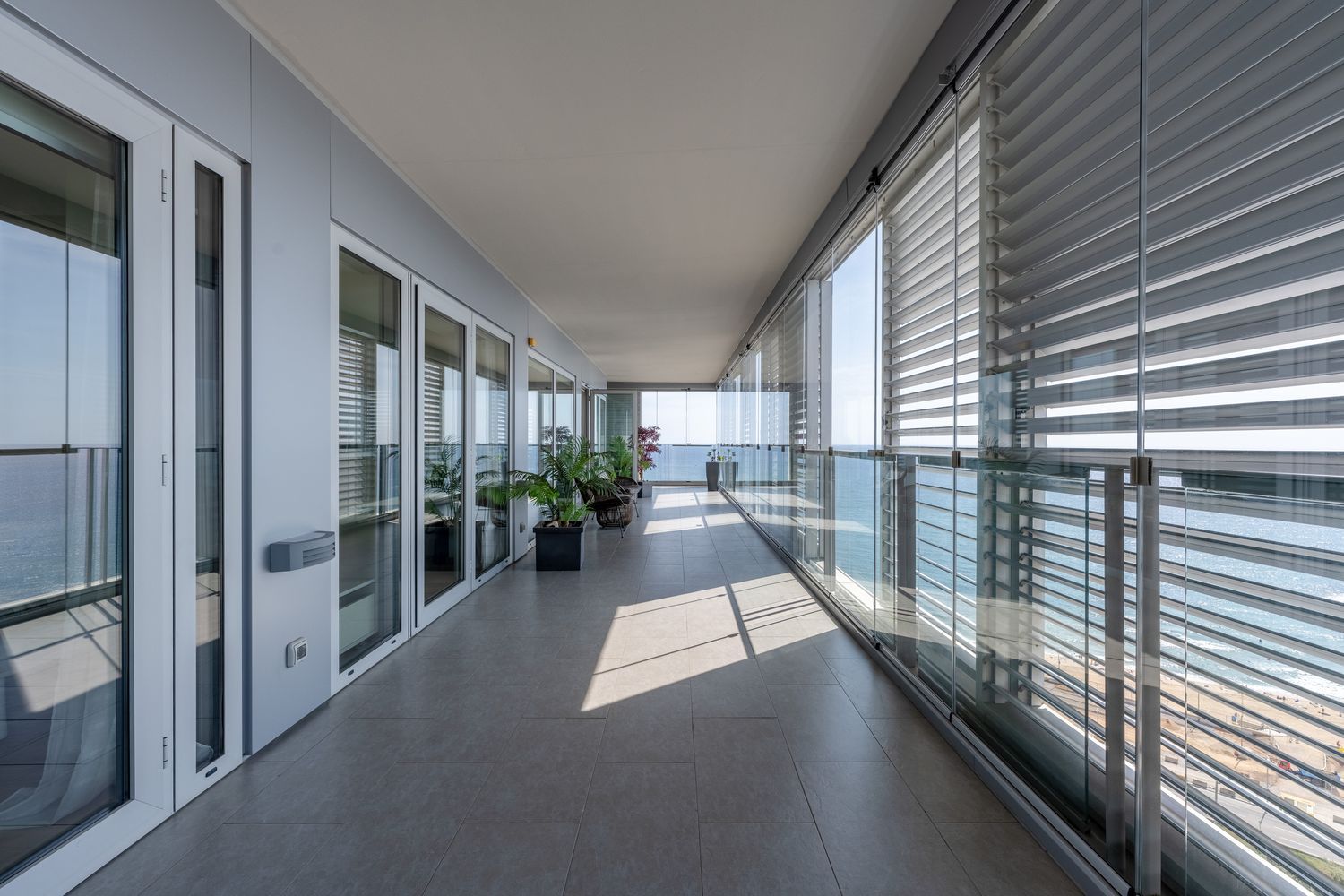 Apartment à Barcelona, Espagne 4 chambres, 242 m2 No. 154586