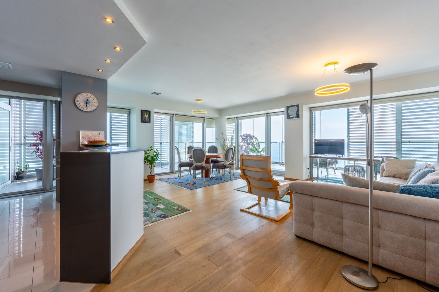 Apartment à Barcelona, Espagne 4 chambres, 242 m2 No. 154586