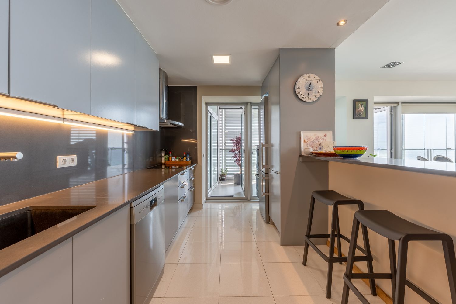 Apartment à Barcelona, Espagne 4 chambres, 242 m2 No. 154586