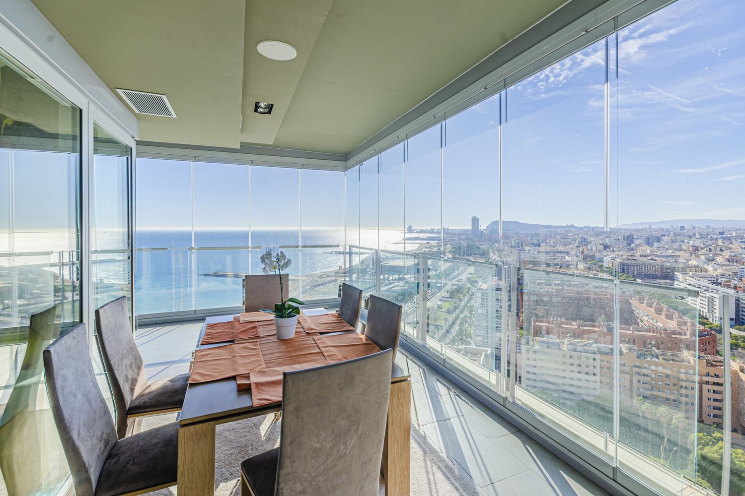 Wohnung in Barcelona, Spanien 3 Schlafzimmer, 187 m2 Nr. 154585