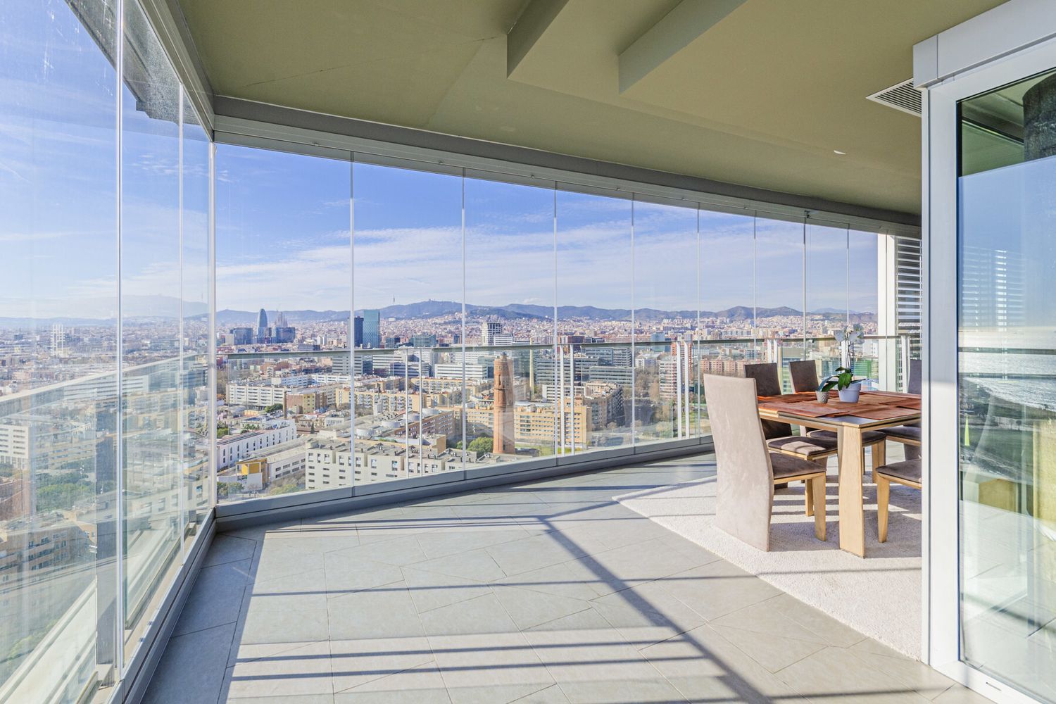 Wohnung in Barcelona, Spanien 3 Schlafzimmer, 187 m2 Nr. 154585