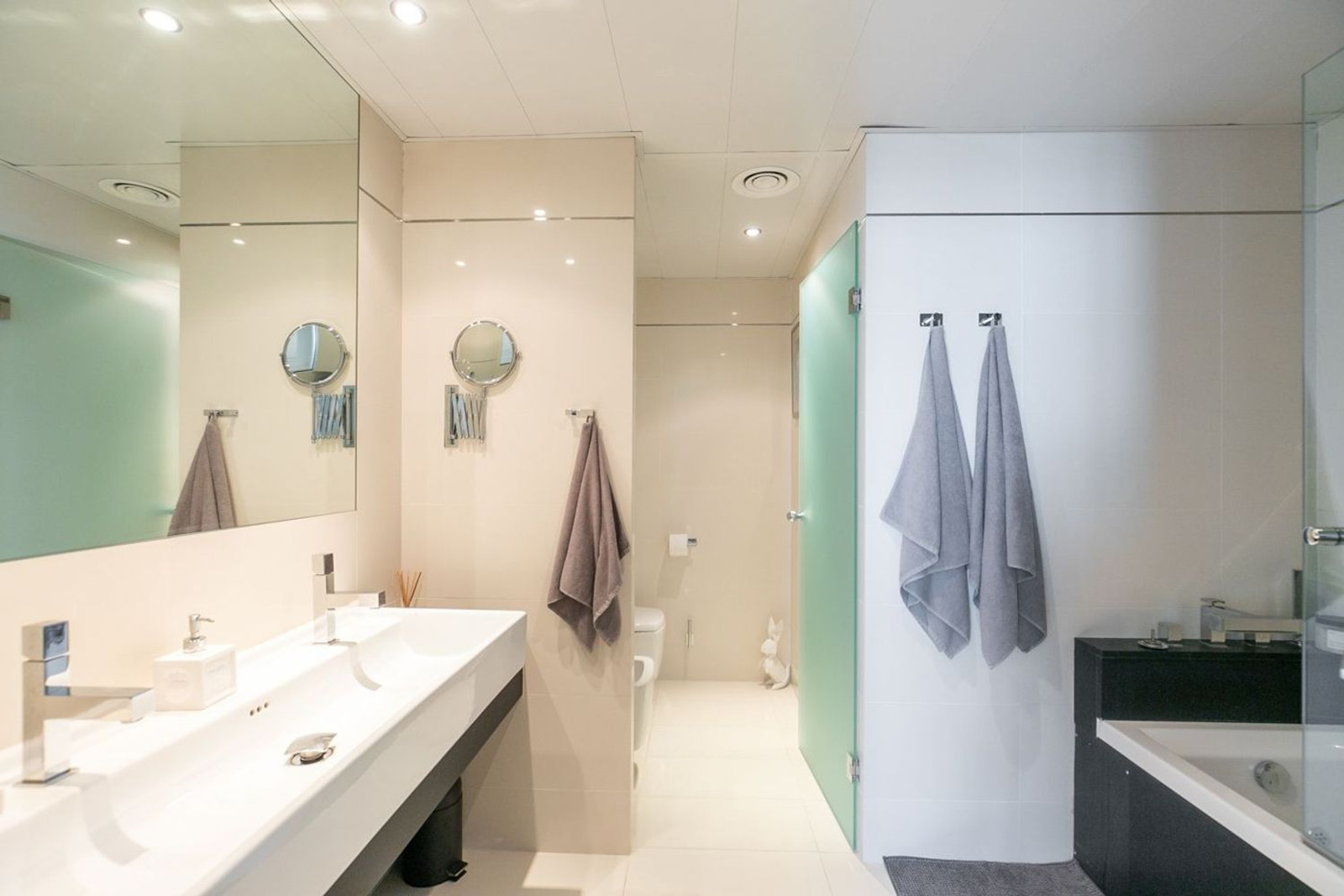Apartment à Barcelona, Espagne 3 chambres, 153 m2 No. 154588
