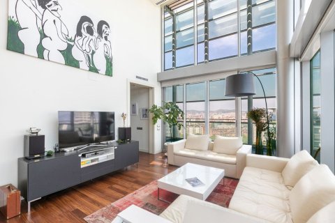 Apartamento en Barcelona, España 3 dormitorios, 153 m2 No. 154588
