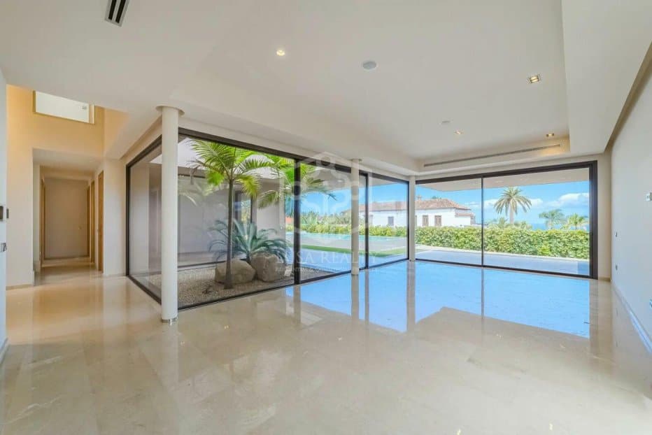 Villa in Puerto de la Cruz, Tenerife, Spain 4 bedrooms, 308 sq.m. No. 160599
