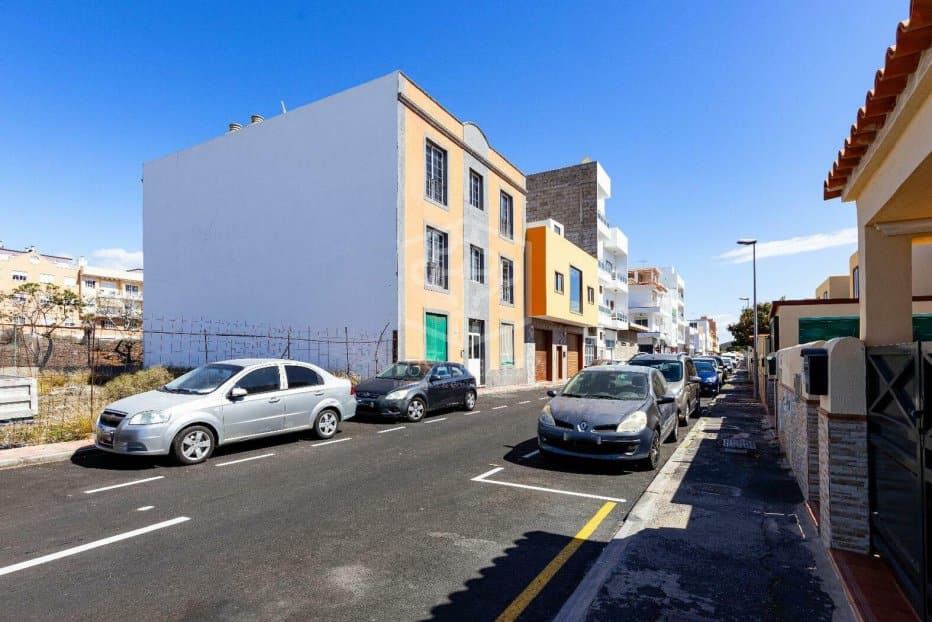 Propiedad comercial en Arona, Tenerife, España 14 dormitorios, 453 m2 No. 160601