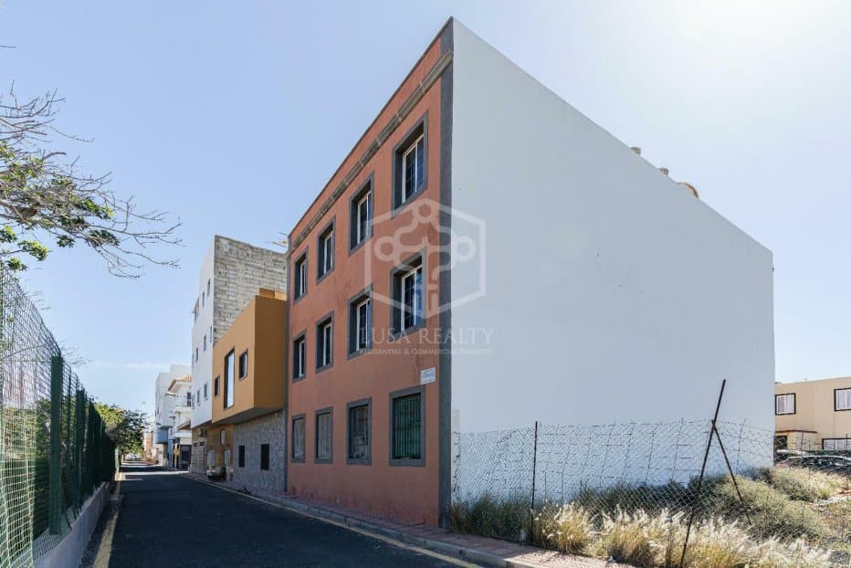 Propiedad comercial en Arona, Tenerife, España 14 dormitorios, 453 m2 No. 160601